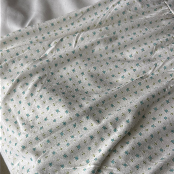 Scott White and Blue Floral Blouse - Picture 3 of 4